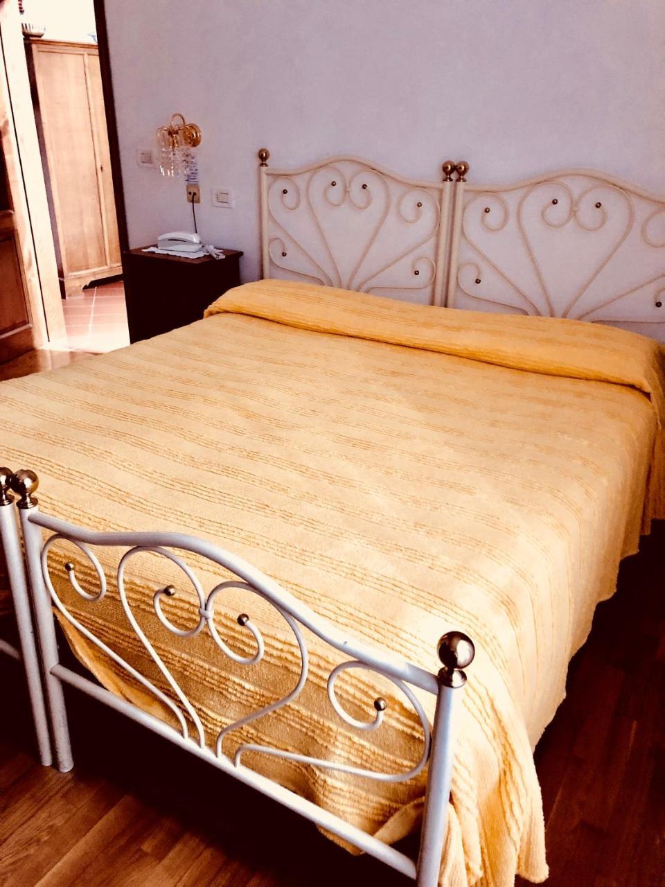Albergo Ristorante Letizia Chiusi della Verna Luaran gambar