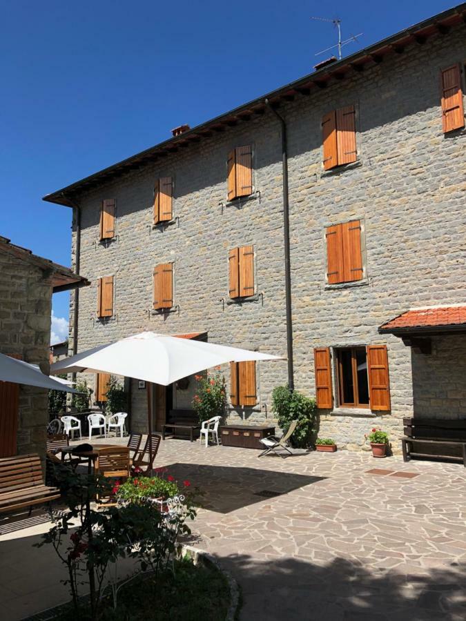 Albergo Ristorante Letizia Chiusi della Verna Luaran gambar